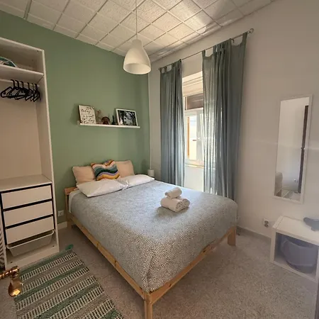 Beato Typical House Апартаменты Лиссабон